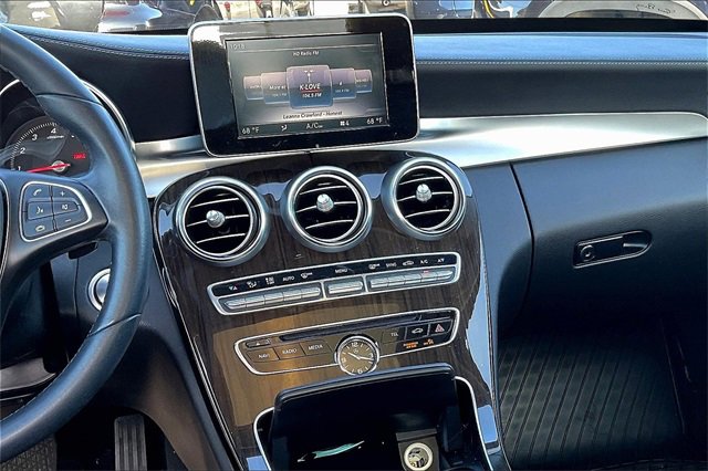 2017 Mercedes Benz C 300 4MATIC photo 5