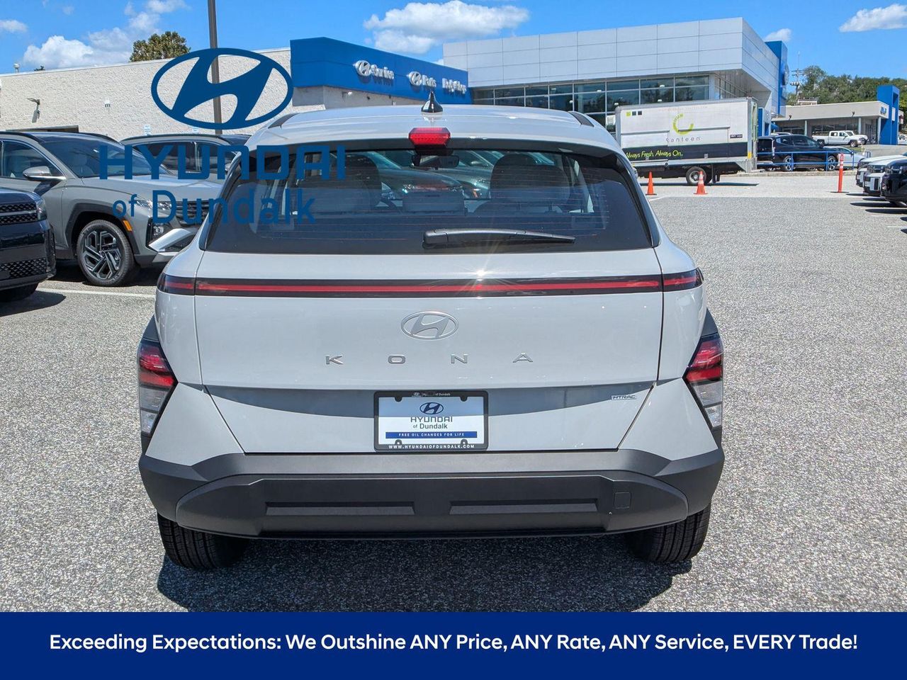 2026 Hyundai Kona SE photo 3