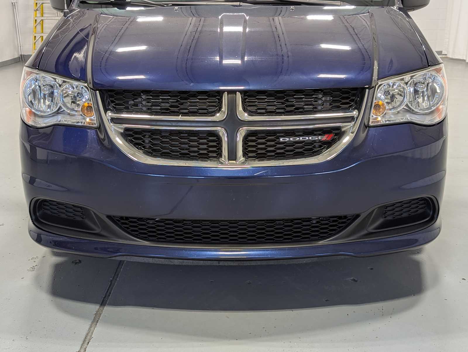 Used 2017 Dodge Grand Caravan SE with VIN 2C4RDGBG9HR637582 for sale in Greensburg, PA