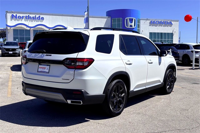 2025 Honda Pilot Touring photo 5