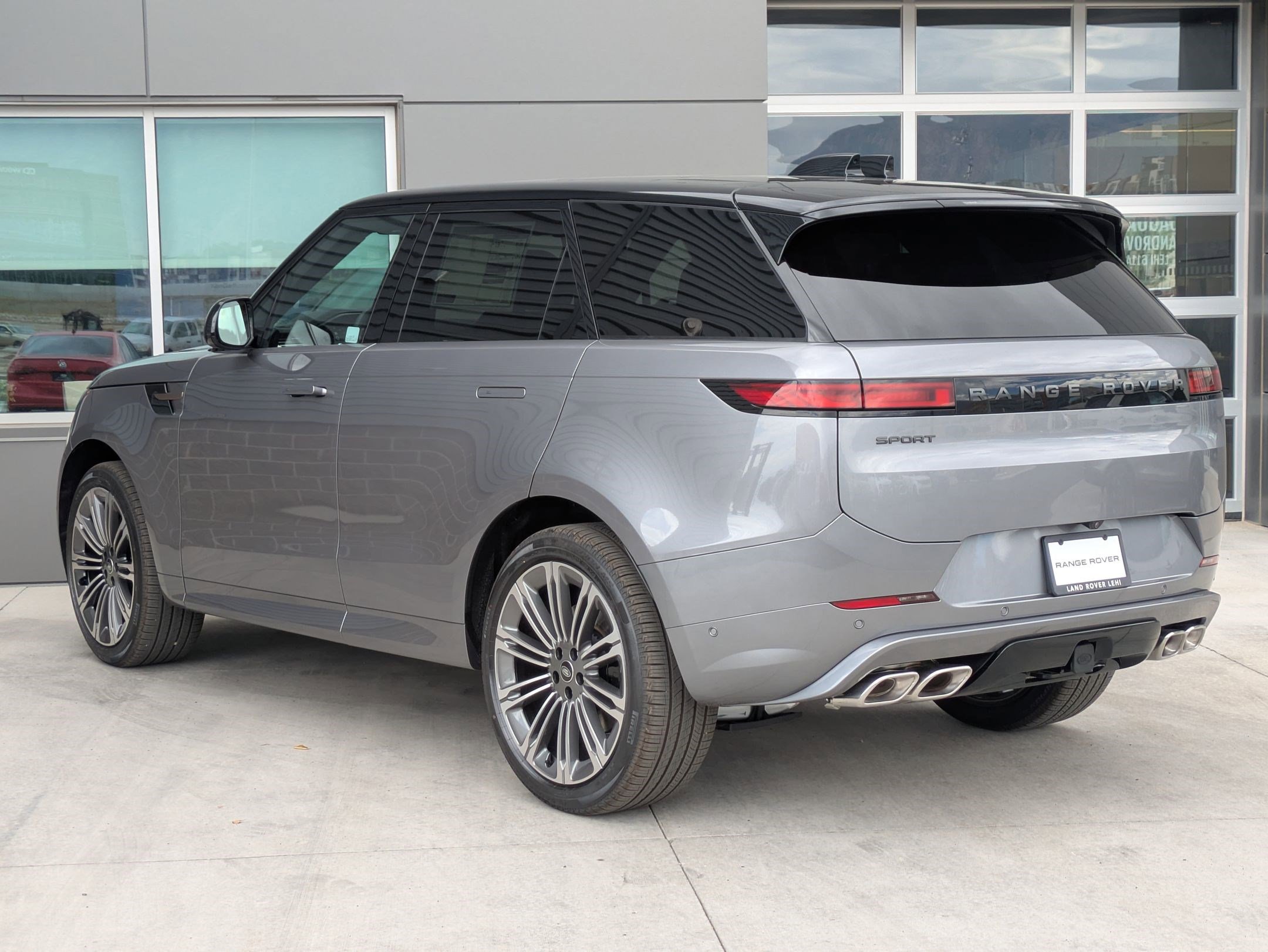 2025 Land Rover Range Rover Sport SE photo 8