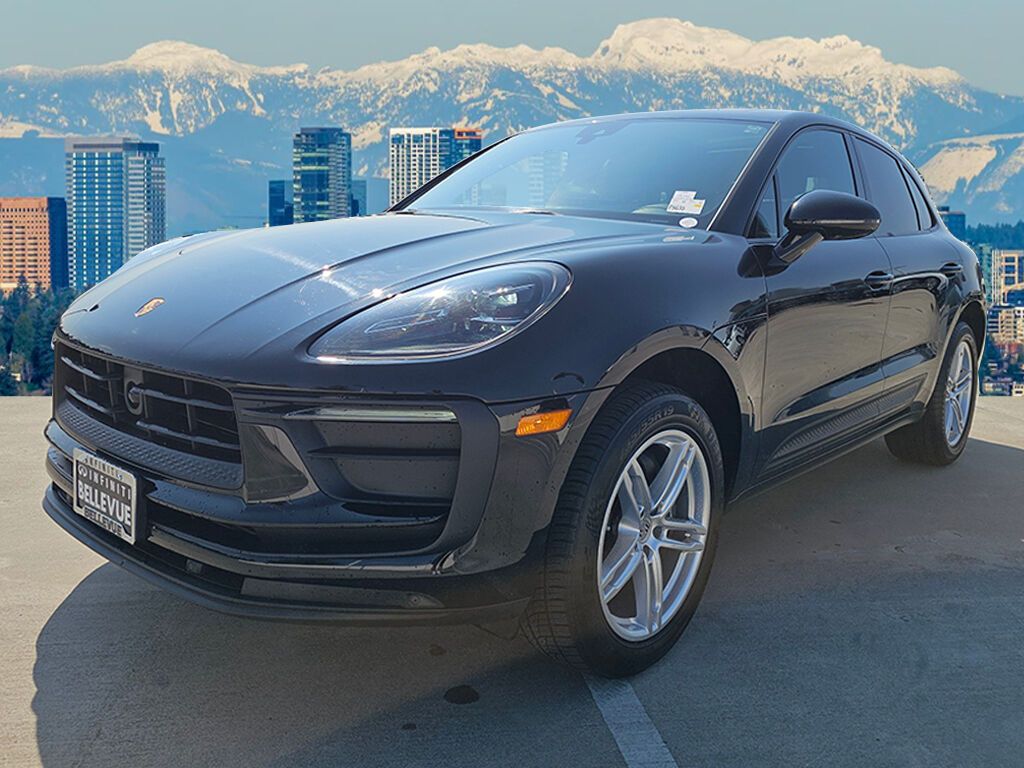 2024 Porsche Macan T photo 4