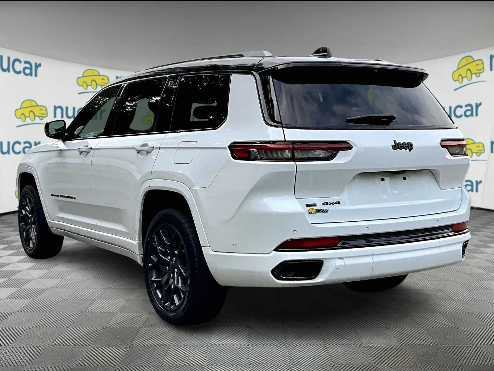 2023 Jeep Grand Cherokee L Summit photo 4