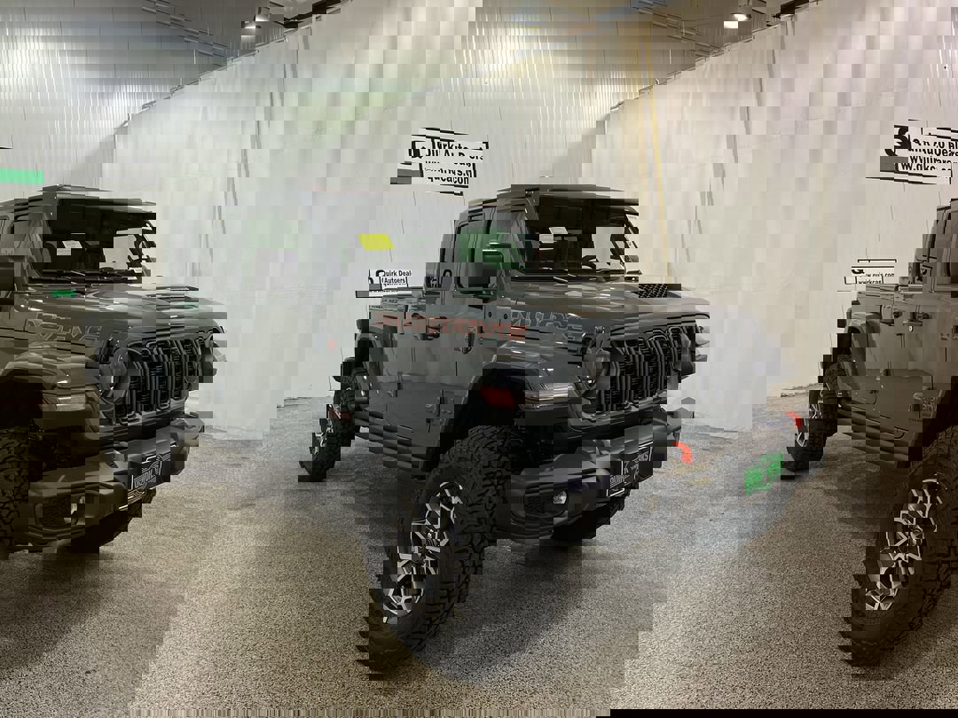 2025 Jeep Gladiator Mojave's photo