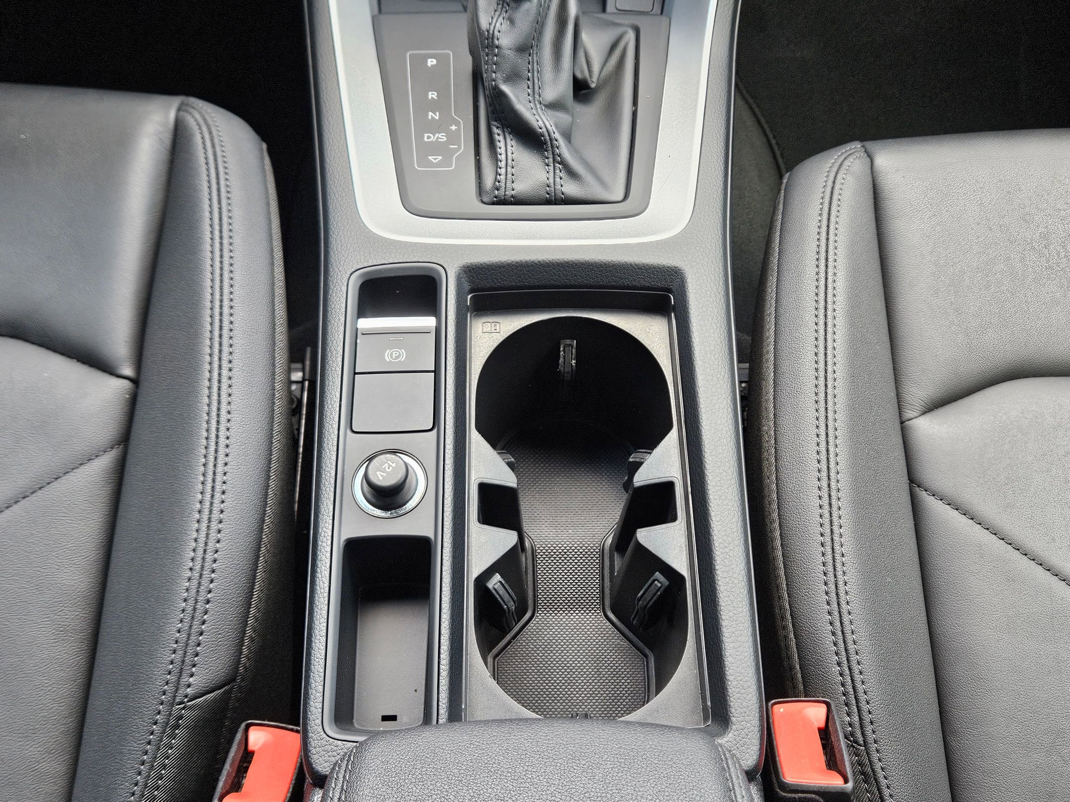 2024 Audi Q3 S line Premium photo 9