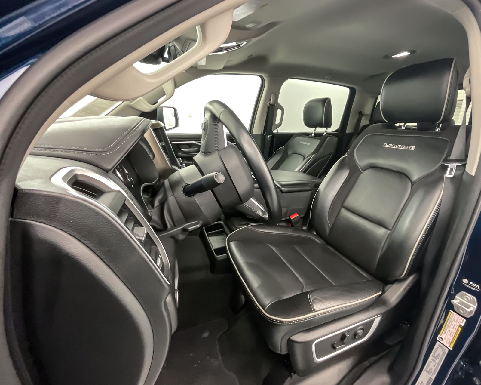2022 Ram 1500 Laramie photo 10