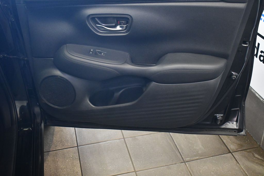 2023 Honda HR-V LX photo 26