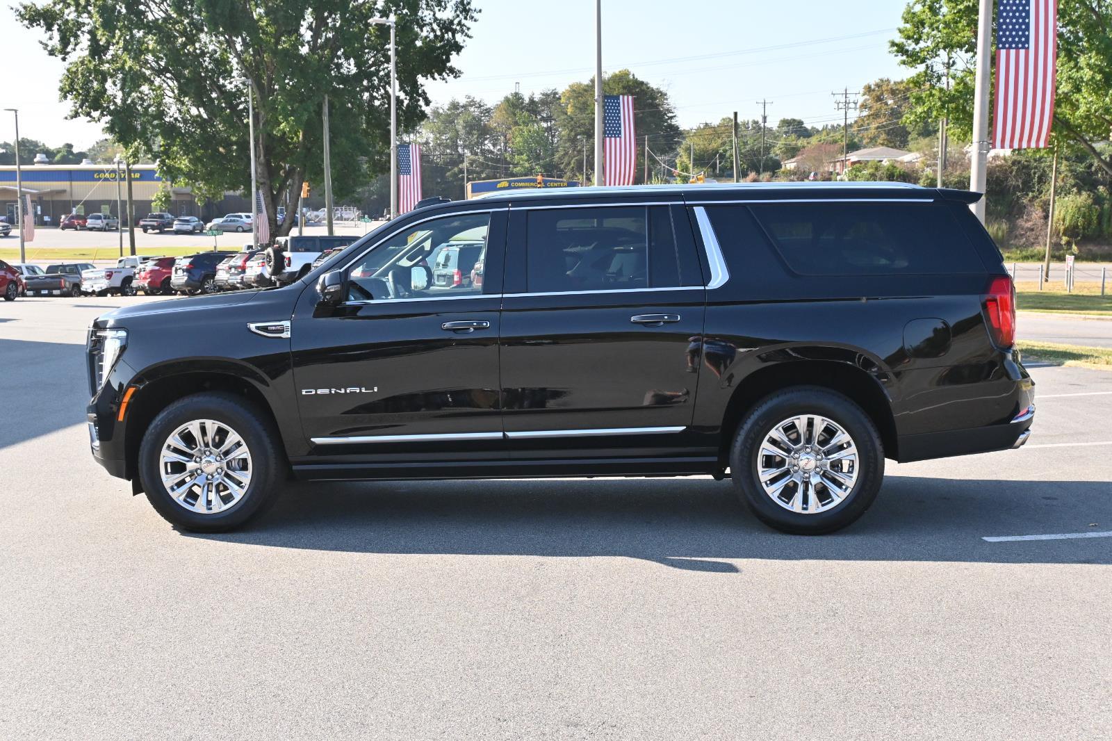2025 Gmc Yukon XL Denali photo 3
