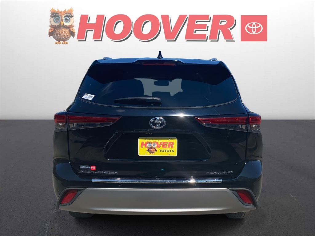 2023 Toyota Highlander Platinum photo 3