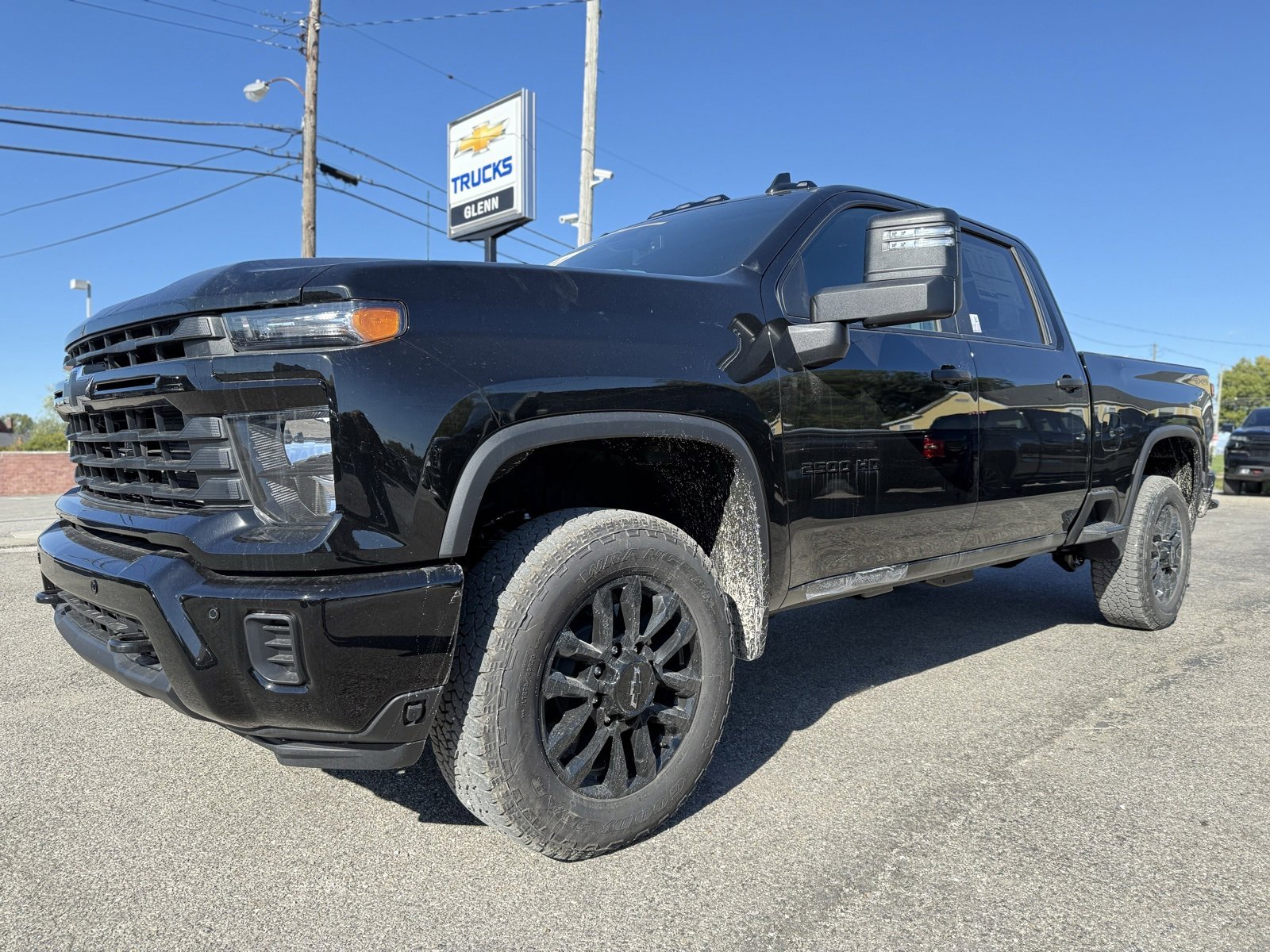 2026 Chevrolet Silverado 2500HD Custom photo 2