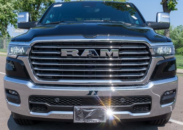 2026 Ram 1500 Laramie photo 2