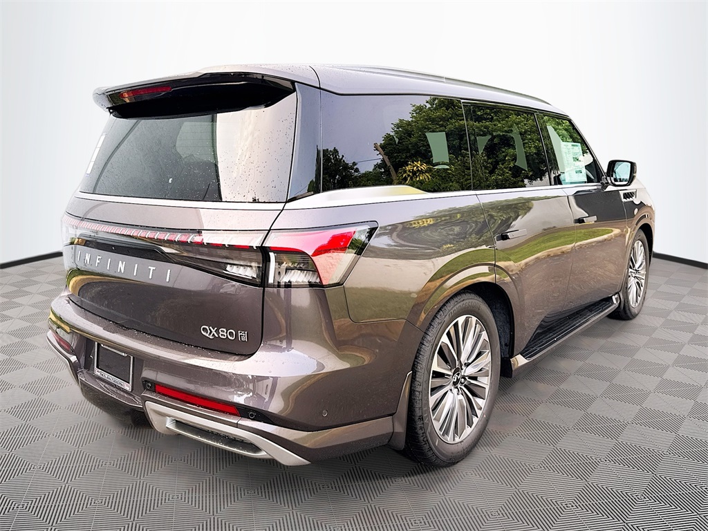 2026 Infiniti QX80 Luxe photo 3