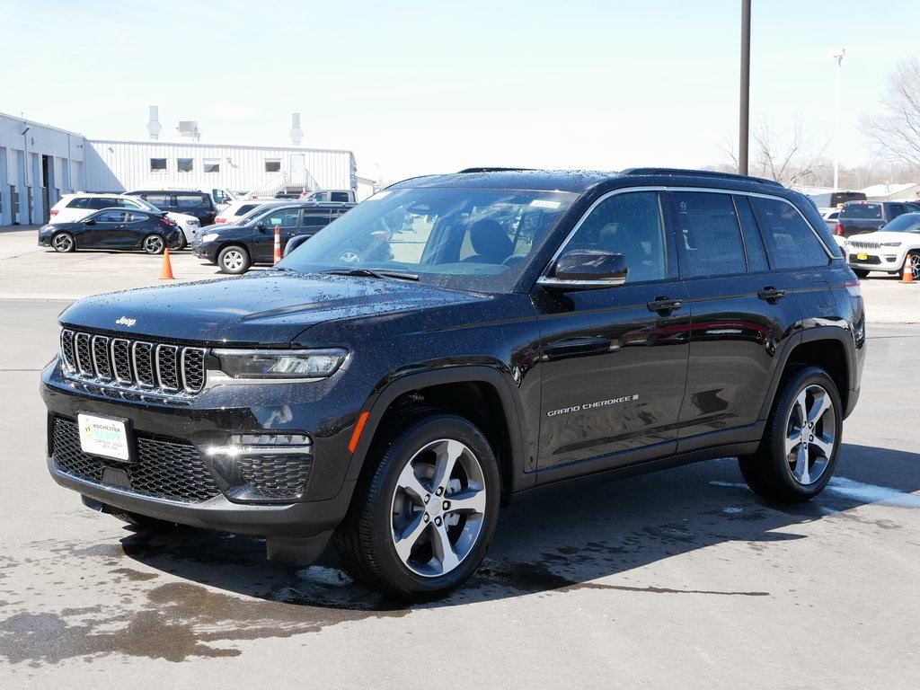 2025 Jeep Grand Cherokee Limited photo 4