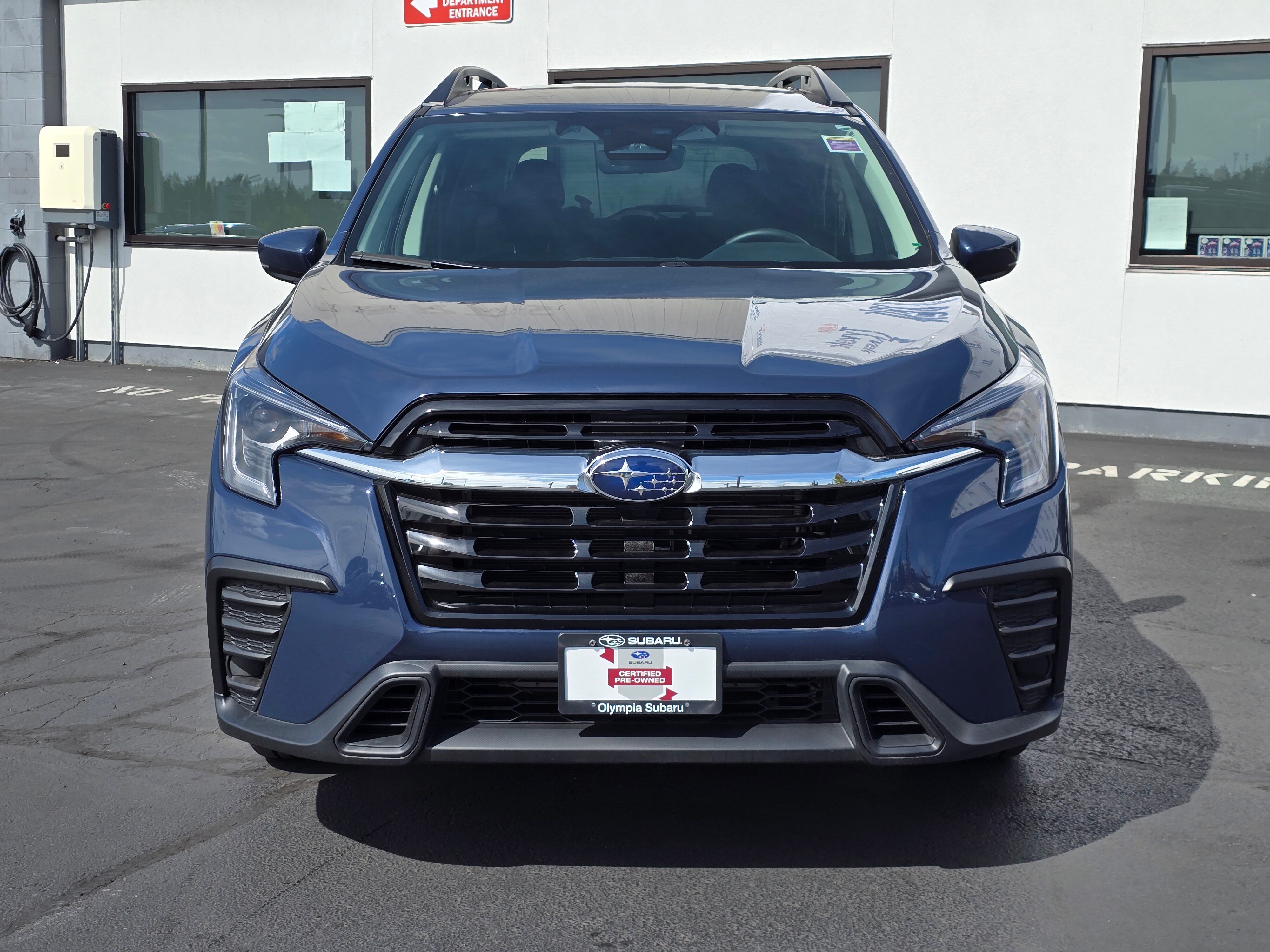 2024 Subaru Ascent Premium photo 2