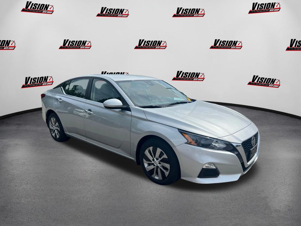 2022 Nissan Altima 2.5 S photo 3