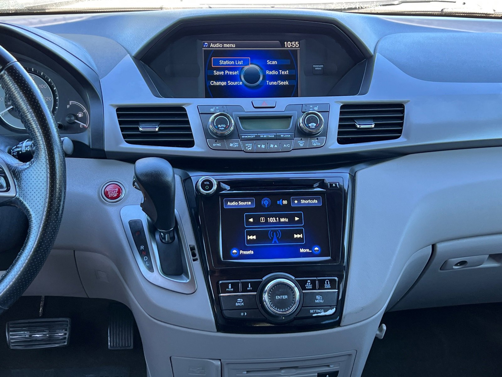 2015 Honda Odyssey EX-L photo 21
