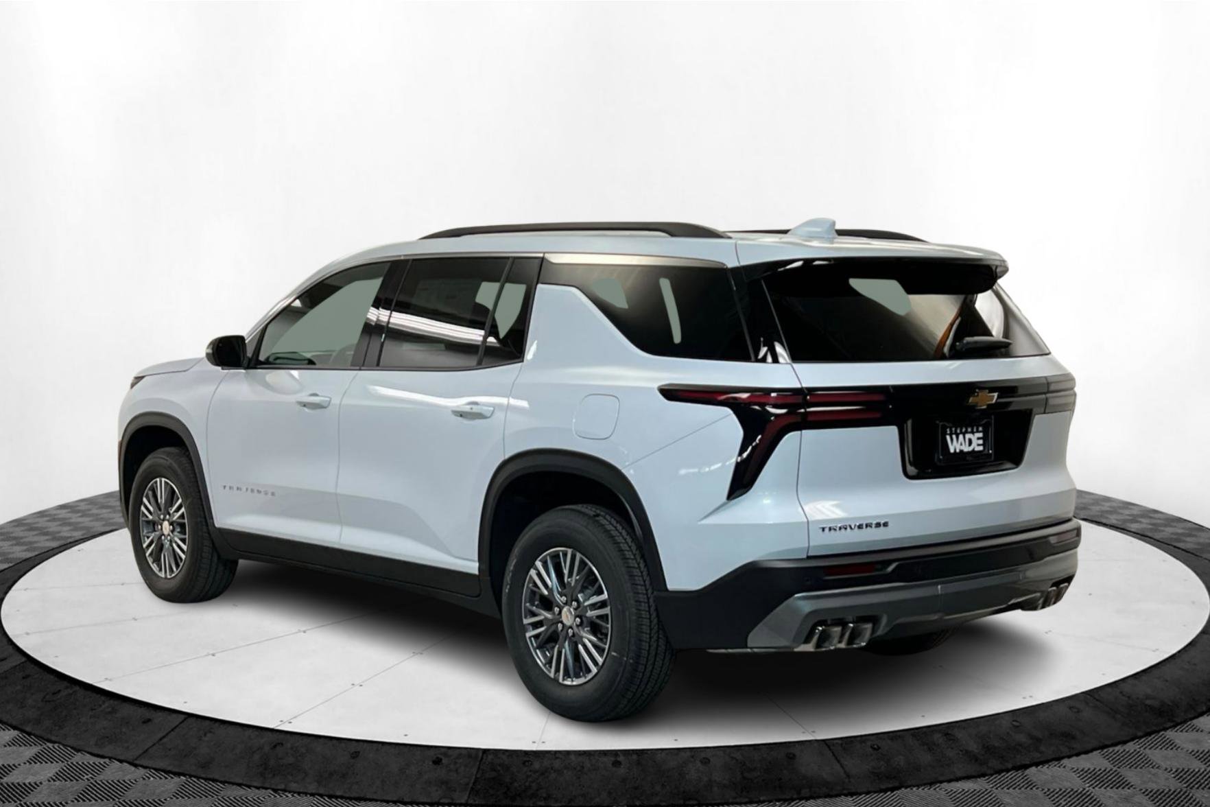 2026 Chevrolet Traverse photo 3