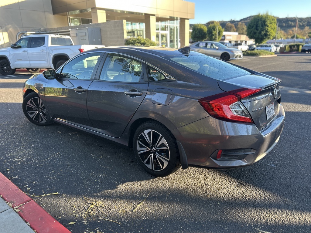 Used 2017 Gray Honda EX-T image 5