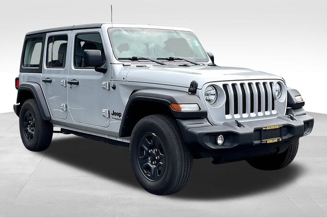 2022 Jeep Wrangler Unlimited Sport's photo