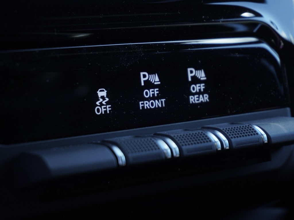 2026 Ram 1500 Big Horn Night Edition photo 14