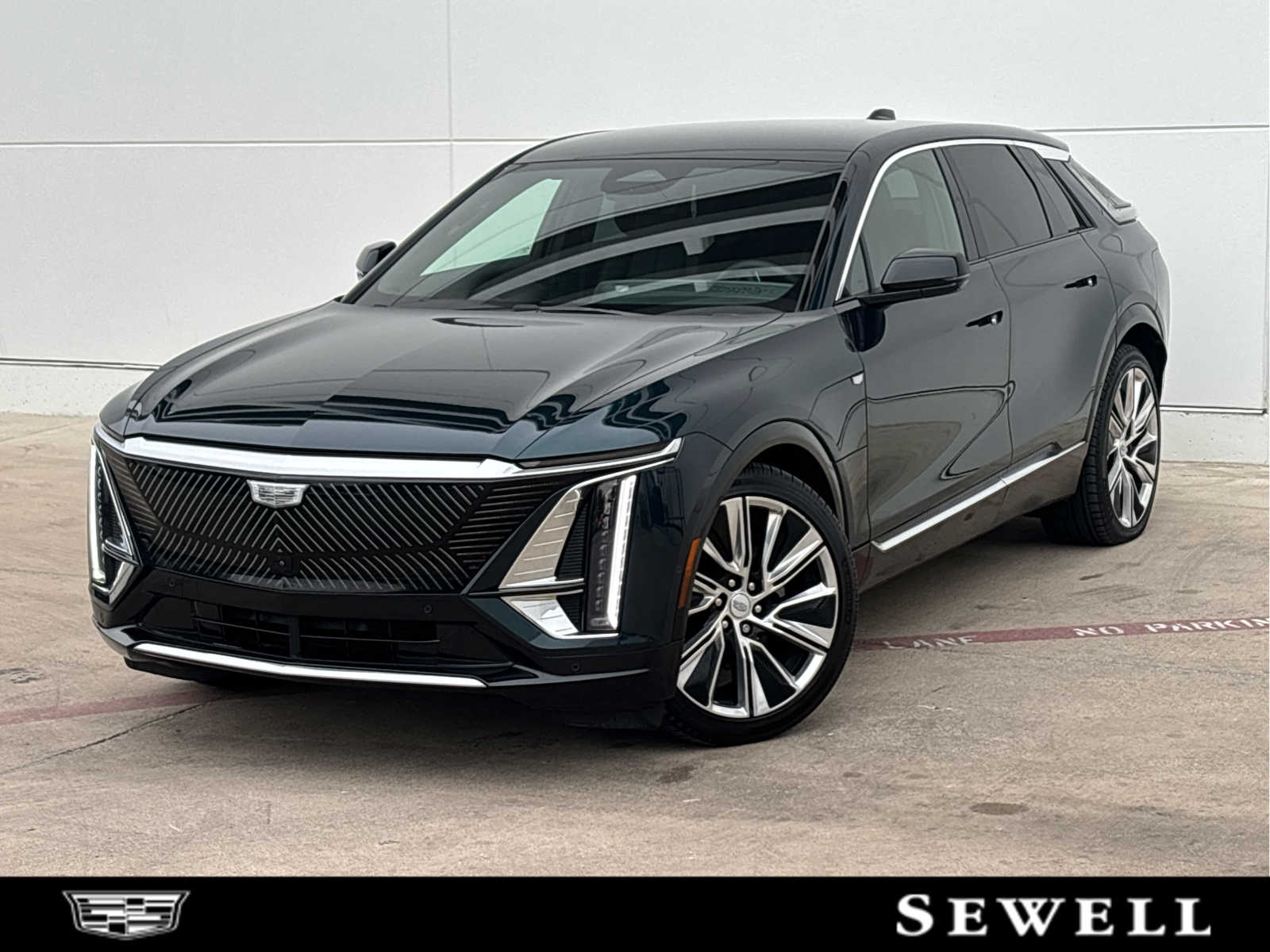 2024 Cadillac LYRIQ Luxury 3's photo