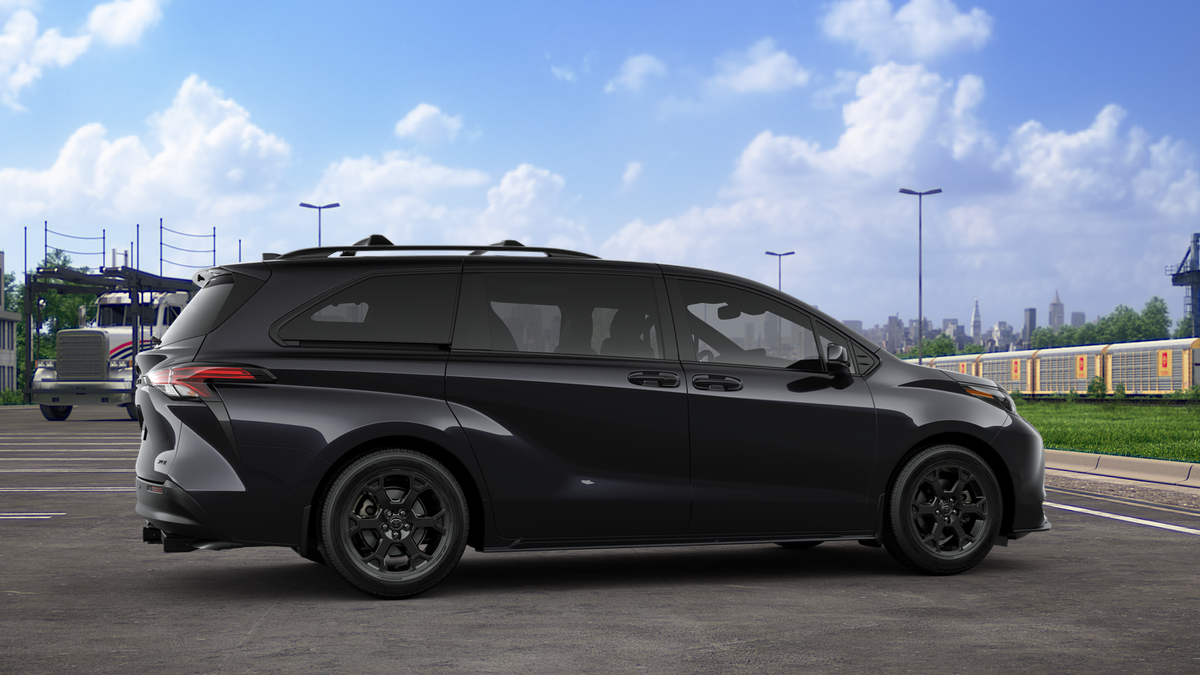 2025 Toyota Sienna Woodland Edition photo 10