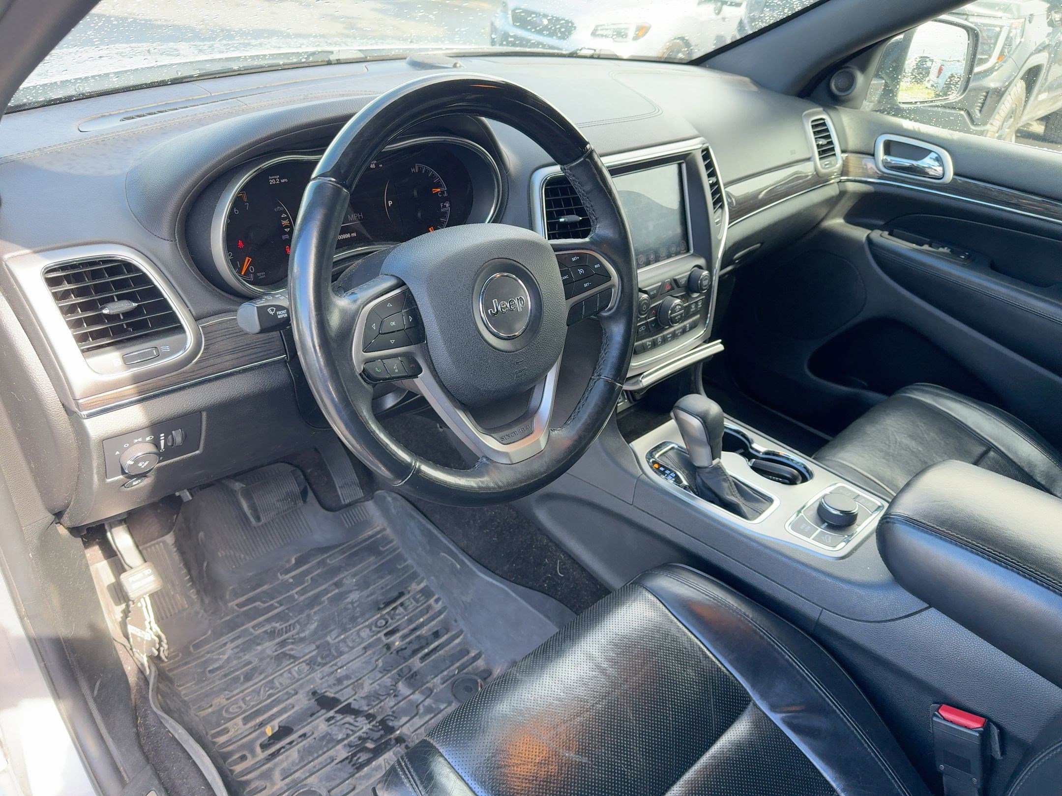 2018 Jeep Grand Cherokee Overland photo 12
