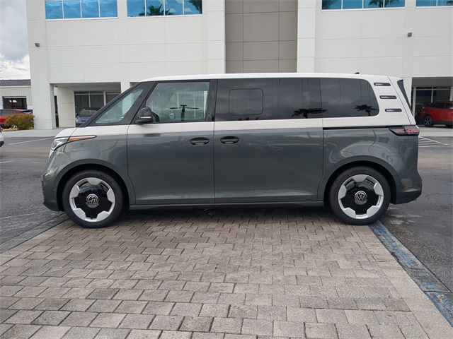 2025 Volkswagen ID. Buzz Pro Plus photo 6