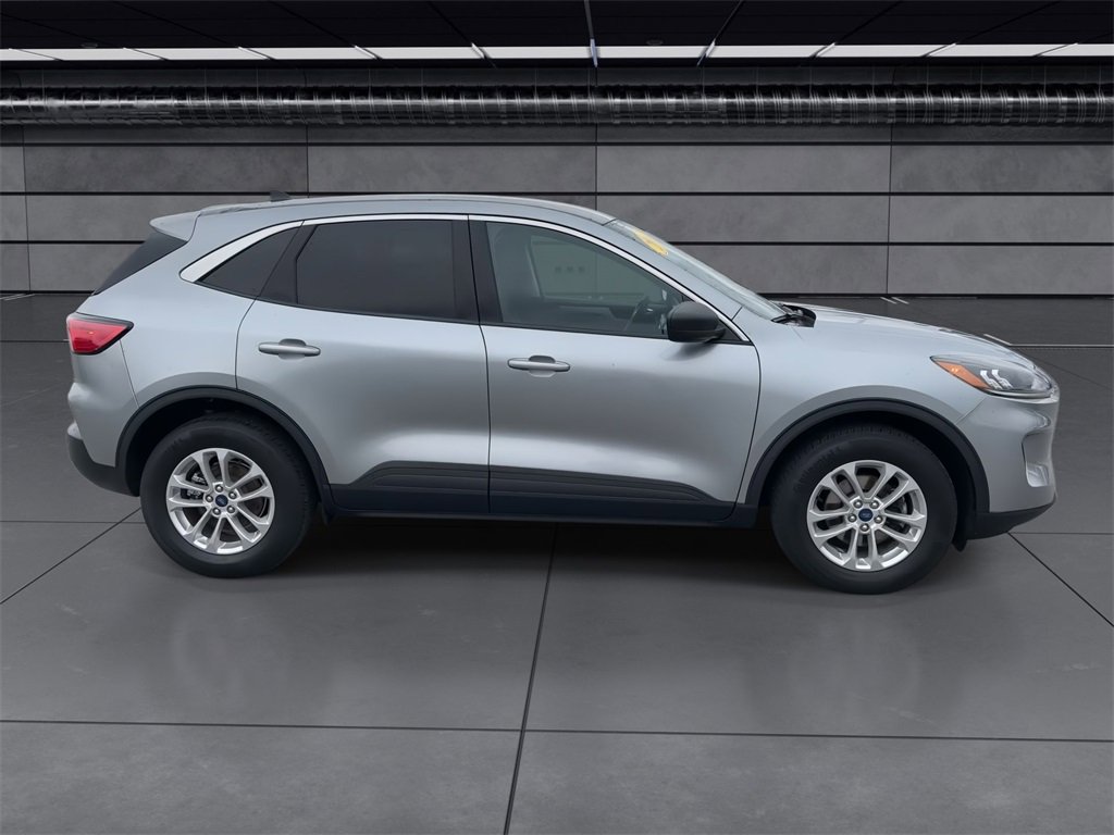 2022 Ford Escape SE photo 9