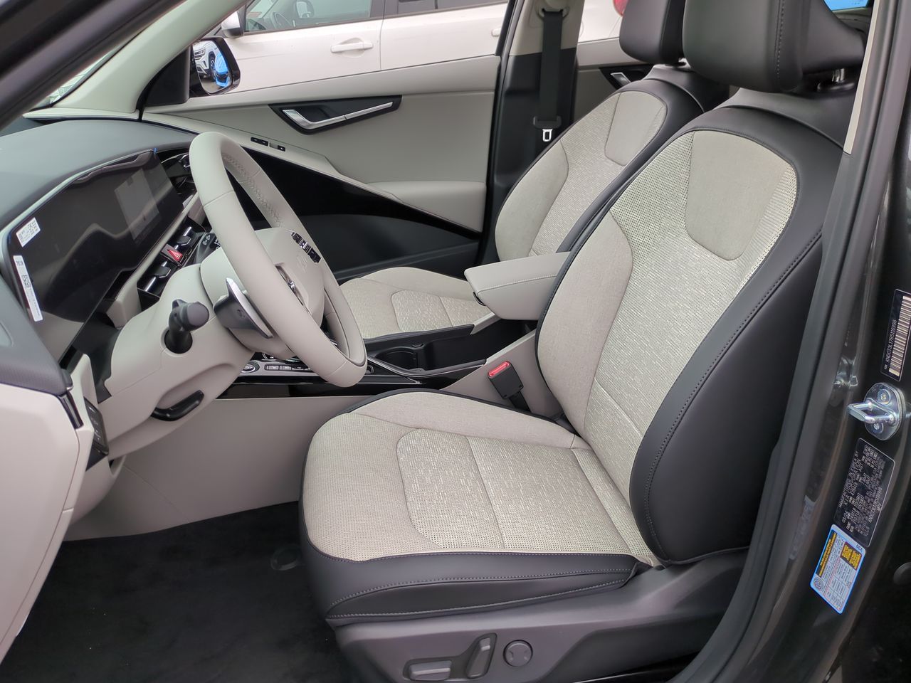 2024 Kia Niro EV Wave photo 16