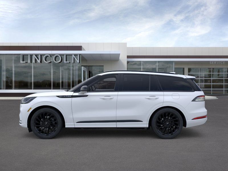2026 Lincoln Aviator Reserve photo 3