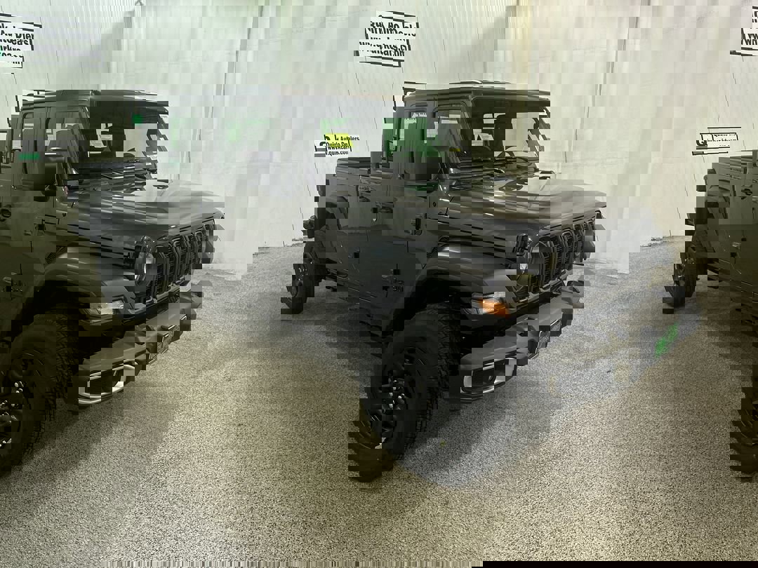 2026 Jeep Gladiator Sport's photo