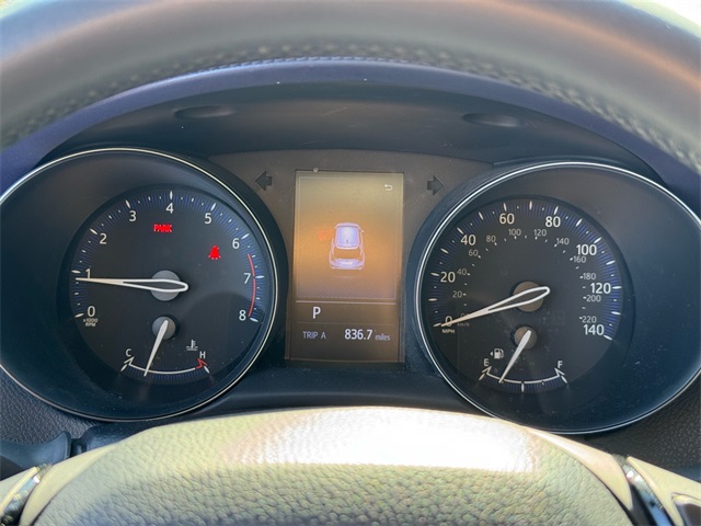 2020 Toyota C-HR XLE photo 16