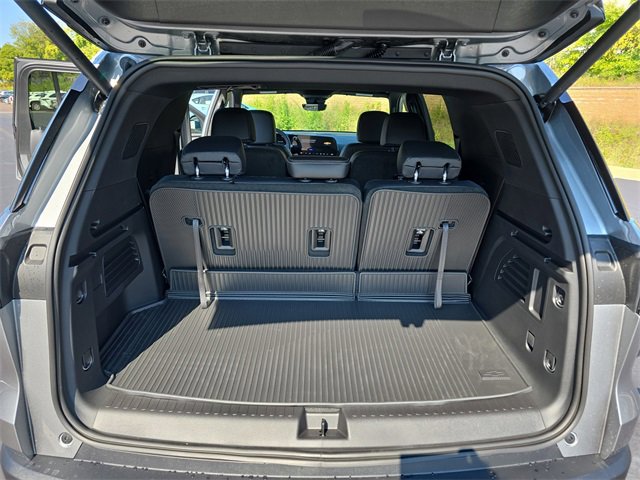 2026 Chevrolet Traverse photo 13