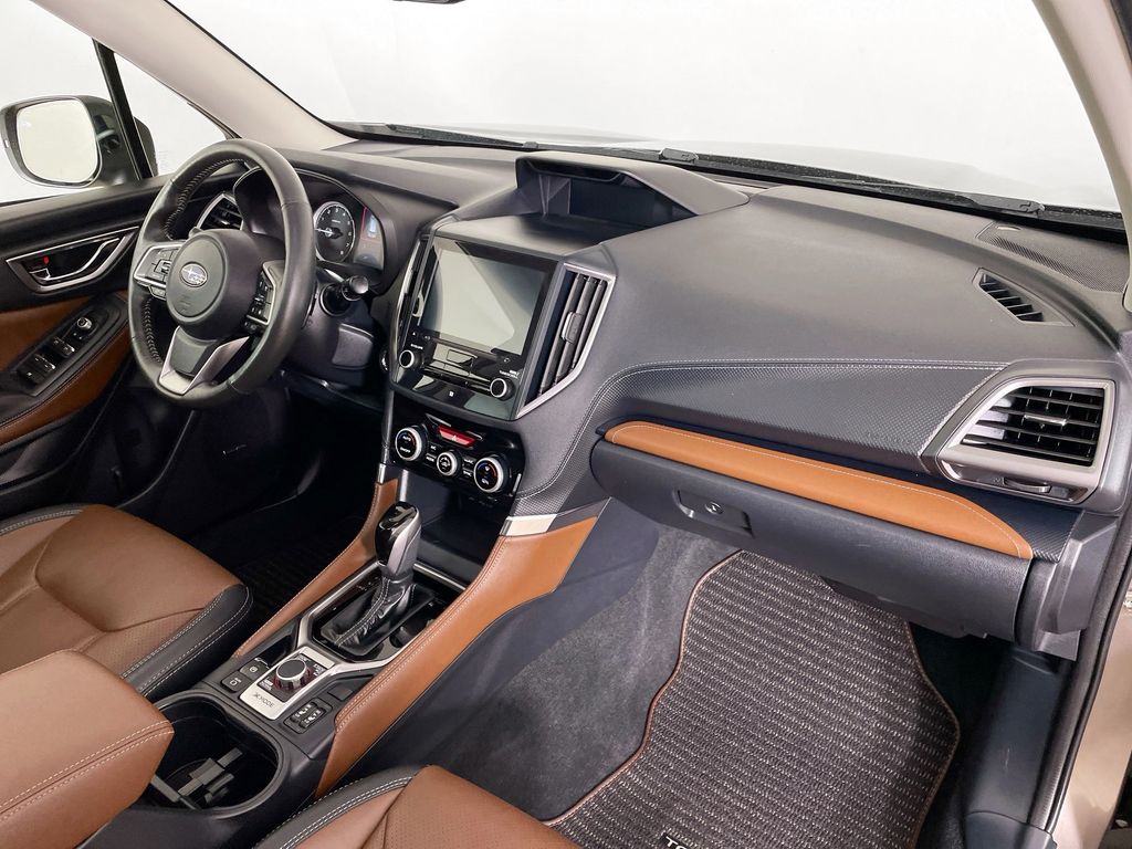 2022 Subaru Forester Touring photo 28