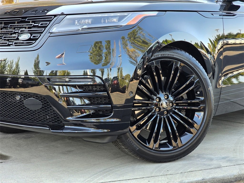 2026 Land Rover Range Rover Velar SE photo 2