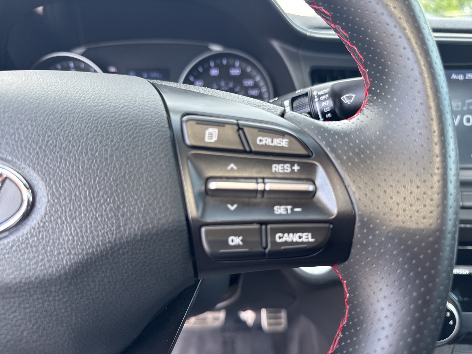 2019 Hyundai Elantra Sport photo 23