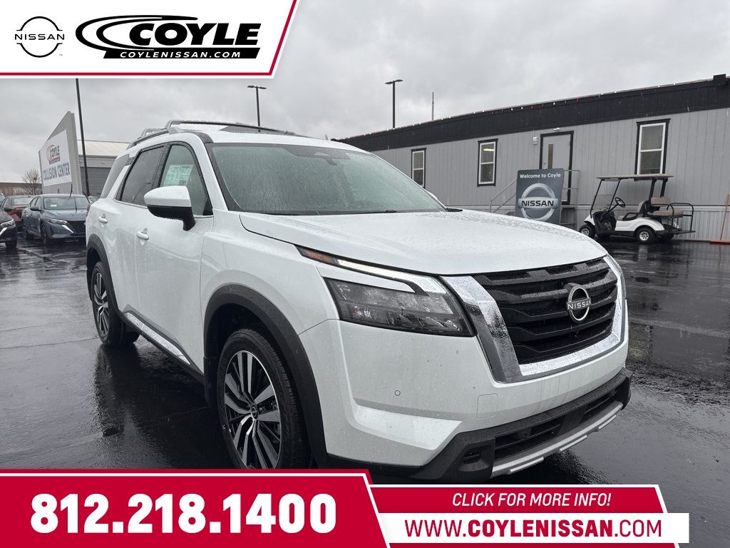 2025 Nissan Pathfinder Platinum's photo