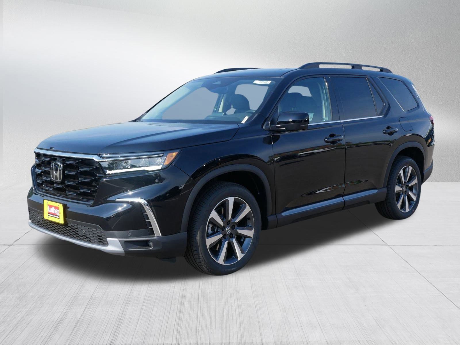 2025 Honda Pilot Touring photo 2