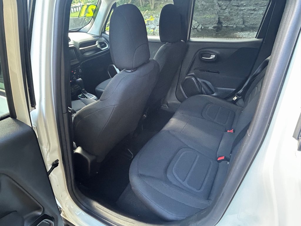 2021 Jeep Renegade Latitude photo 16