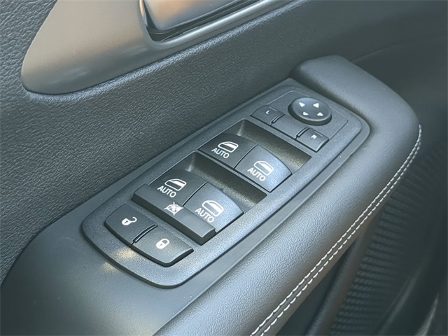2026 Chrysler Voyager LX photo 26