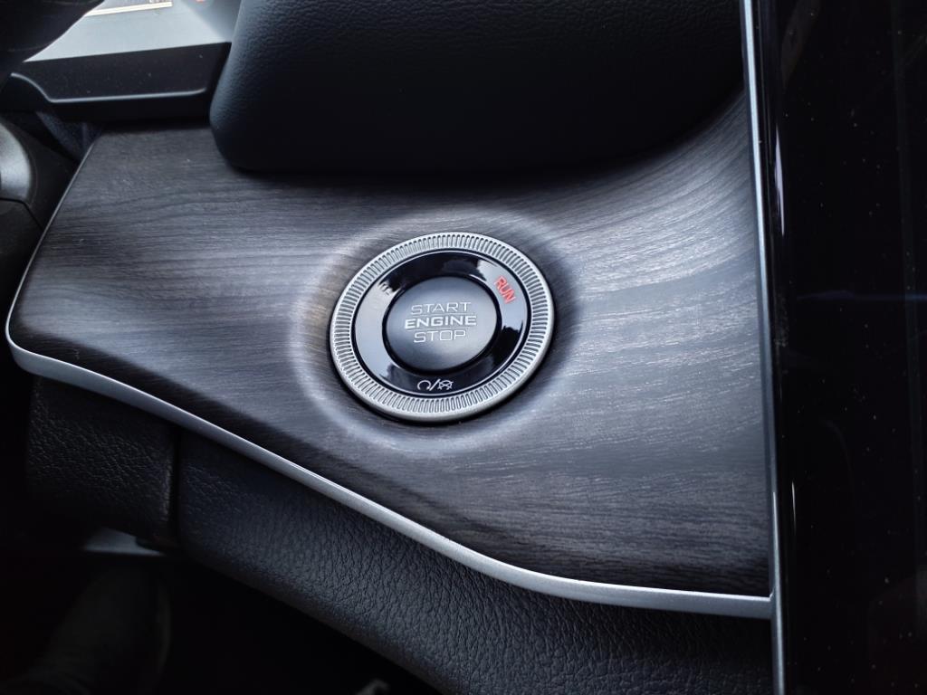 2025 Jeep Grand Cherokee Limited photo 9