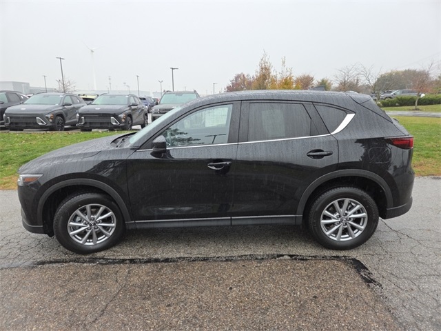 2023 Mazda CX-5 2.5 S Preferred photo 4