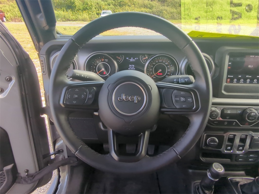 2022 Jeep Wrangler Sport S photo 17