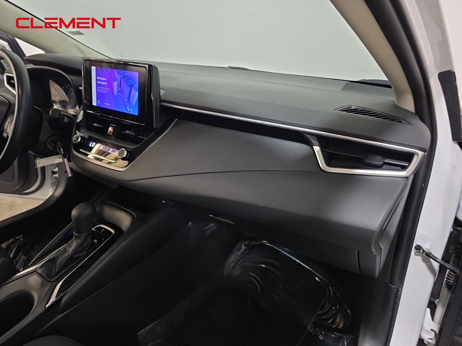 2024 Toyota Corolla LE photo 27