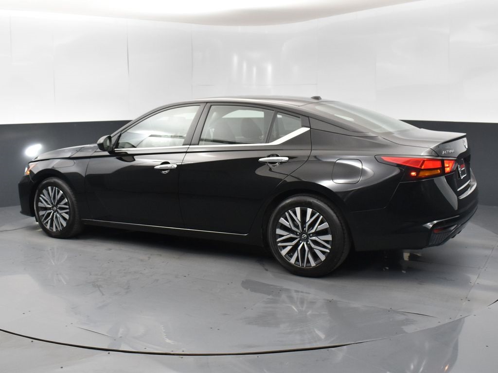 2024 Nissan Altima 2.5 SV photo 4