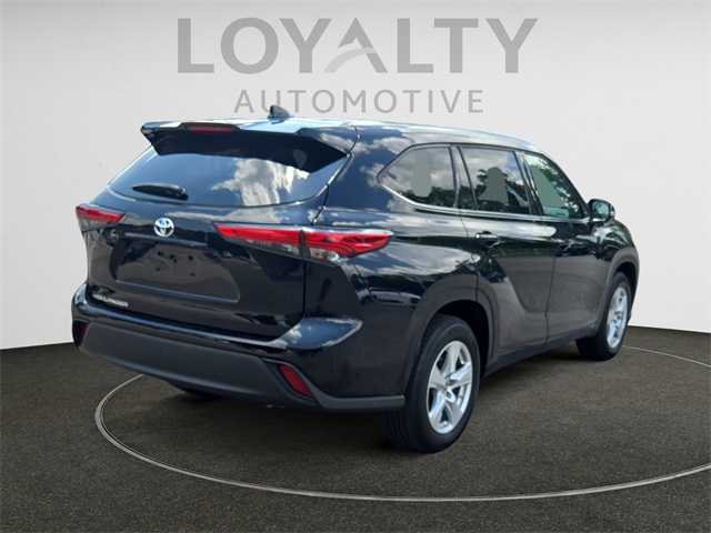 2021 Toyota Highlander L photo 5