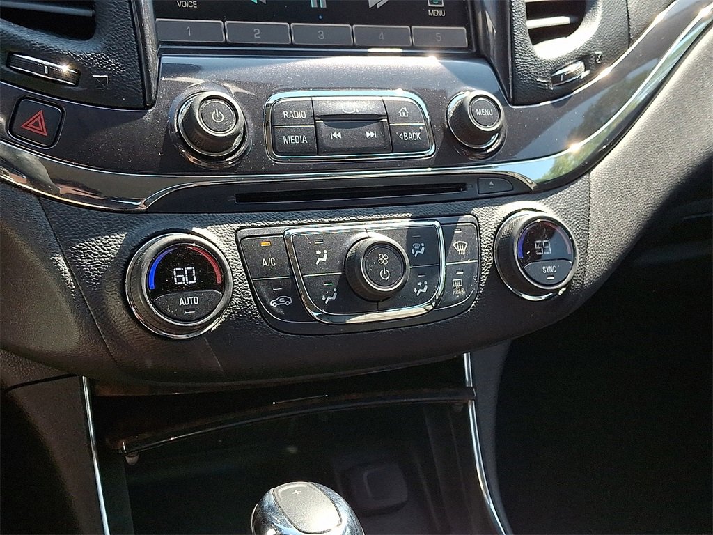 2015 Chevrolet Impala photo 16