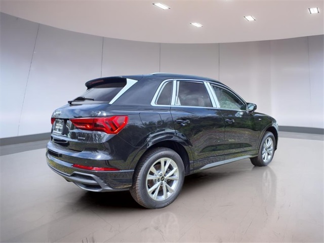 2025 Audi Q3 S line Premium photo 2