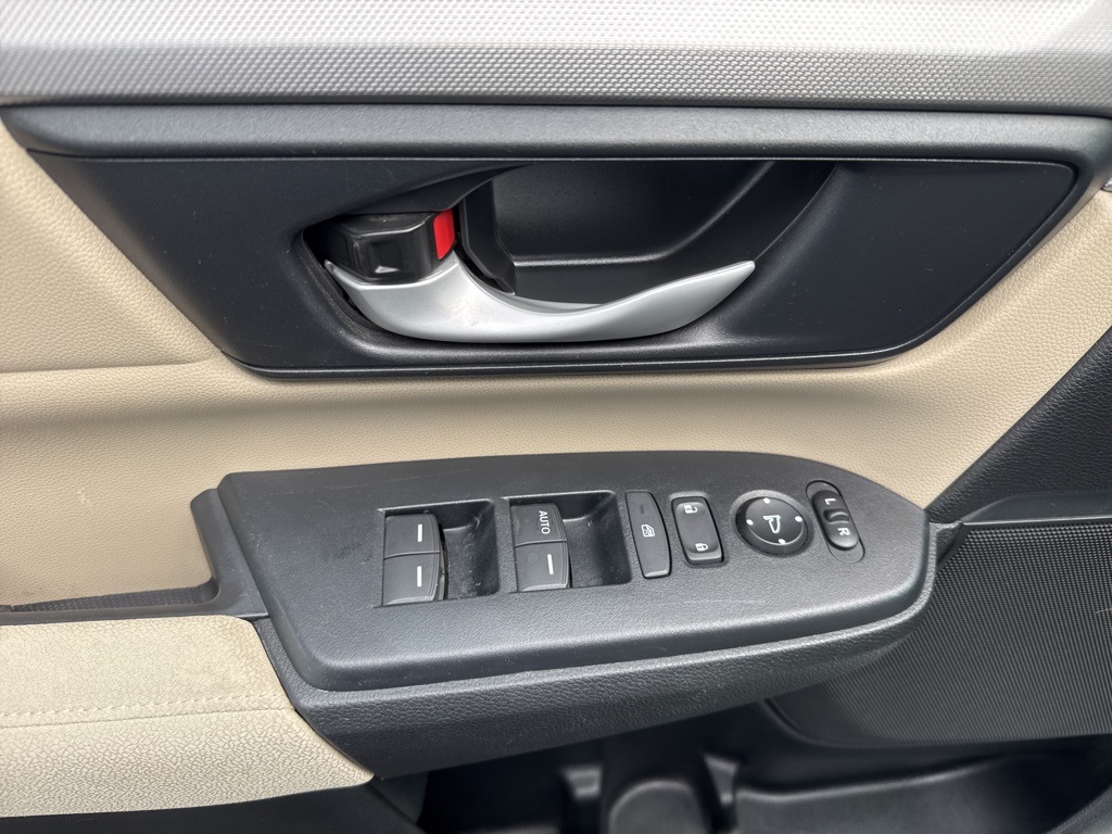 2017 Honda CR-V LX photo 12